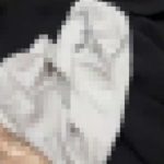 Mua quần jeans trên mạng, cô gái sốc khi thấy thứ nhạy cảm đi kèm 2 1736996230 376 width740height495 auto cropjpg