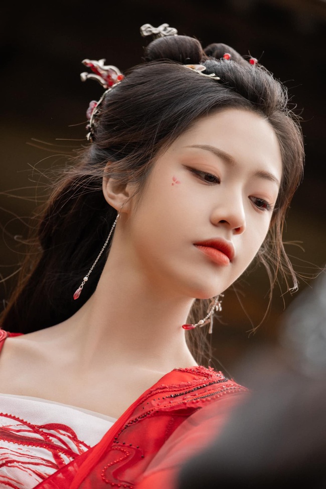 Mỹ nhân cổ trang đẹp nhất màn ảnh Trung Quốc hiện tại: Nhan sắc ở phim mới nghiêng nước nghiêng thành- Ảnh 2. Mỹ nhân cổ trang đẹp nhất màn ảnh Trung Quốc hiện tại: Nhan sắc ở phim mới nghiêng nước nghiêng thành- Ảnh 2.