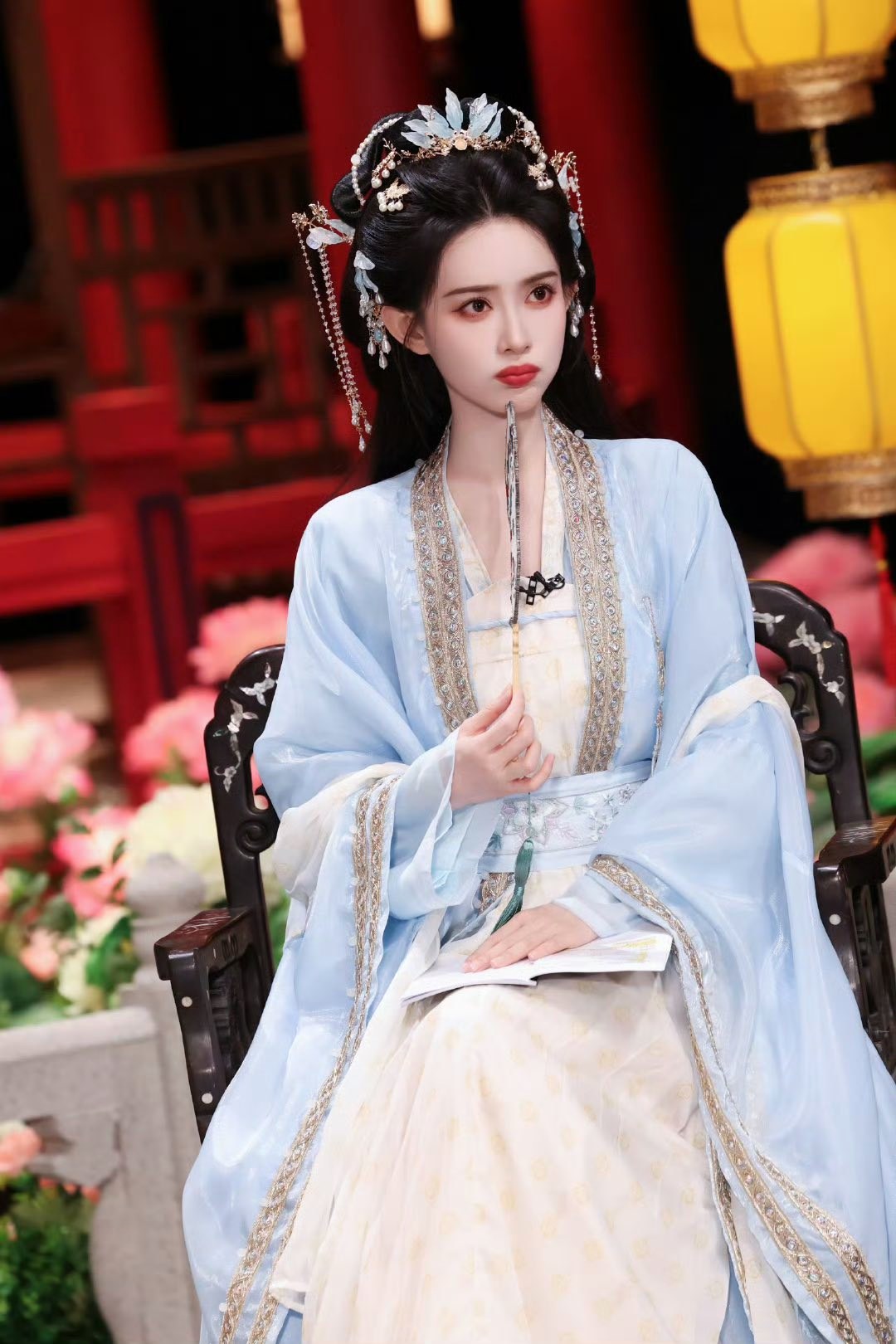 Mỹ nhân cổ trang Trung Quốc đẹp ngây ngất