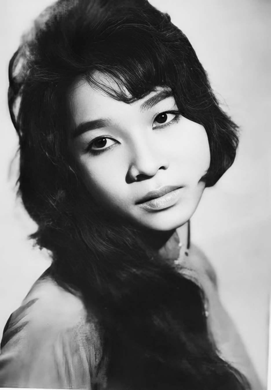 Nữ NSND từng được Forbes vinh danh, tuổi 80 sống một mình trong biệt thự 1.200m2 tại TP.HCM- Ảnh 2.