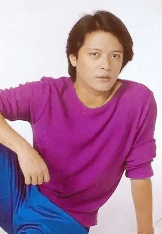 2-1747617666-777-width687height992 Tài tử bị chỉ trích vì tung tin giả.