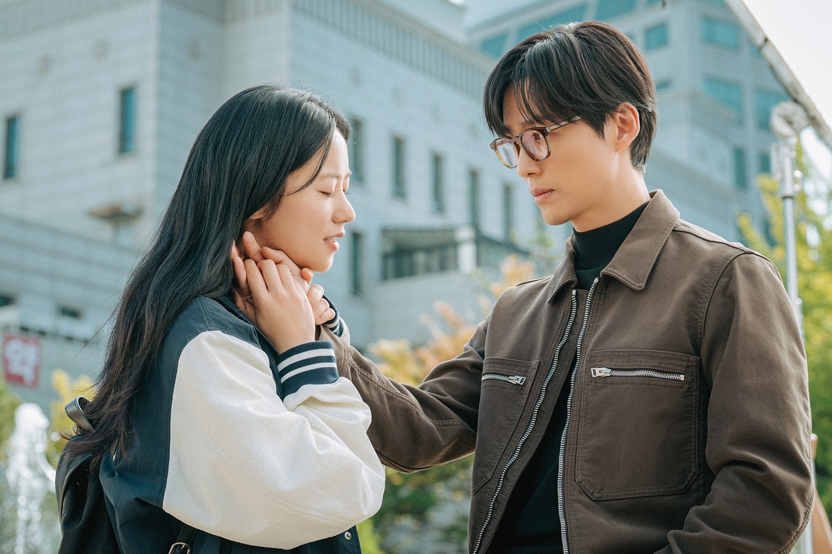 Phim ngôn tình hay kinh khủng mà flop thảm thương: Nam chính bị phóng viên chê, netizen bênh chằm chặp vì diễn quá đỉnh- Ảnh 4. Phim ngôn tình hay kinh khủng mà flop thảm thương: Nam chính bị phóng viên chê, netizen bênh chằm chặp vì diễn quá đỉnh- Ảnh 4.