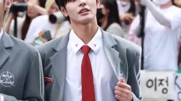 Chàng trai cao 1,81 m chuyên Lê Hồng Phong làm ca sĩ ở Hàn Quốc gây bất ngờ 2 1750064084 787 width608height720