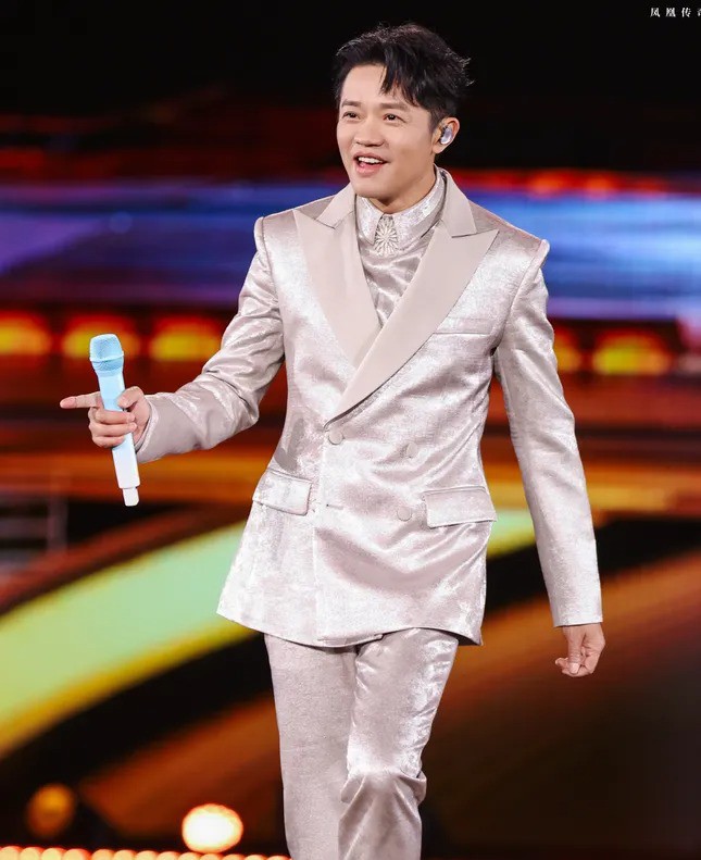 Một ca sĩ bị cấm sóng - 2