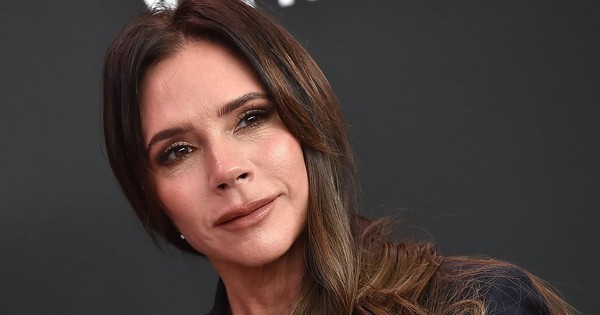 Thu nhập khủng của Victoria Beckham 2 1759931906176 17599319065611727019281 0 0 628 1200 crop 1759932037034242926039jpg