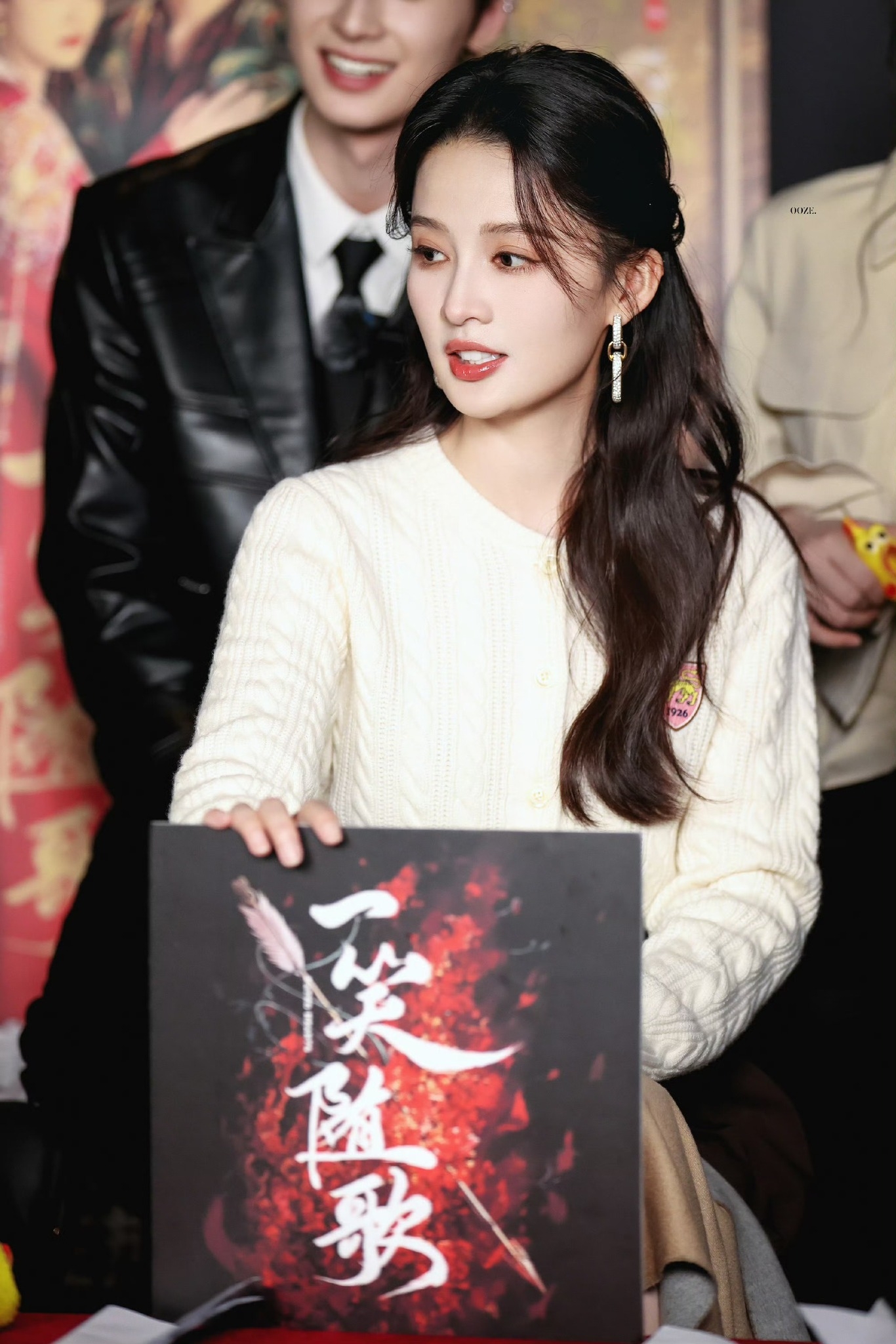 Trung Quốc 1,4 tỷ người có đúng 1 mỹ nhân đẹp như hoa hồng trắng giữa sa mạc: Visual tuyệt tác không gì sánh nổi- Ảnh 7.