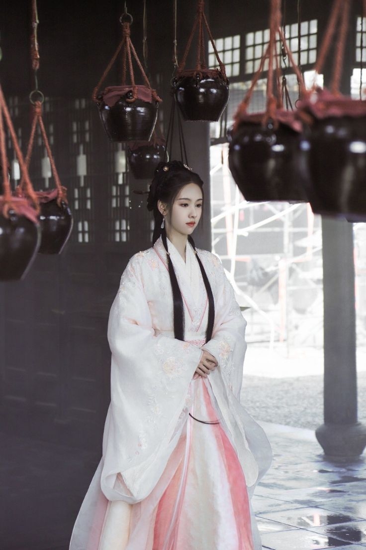 Gương mặt méo mó gây sốc của bản sao Lưu Diệc Phi: Thế này mà đòi là thần tiên tỷ tỷ- Ảnh 1.