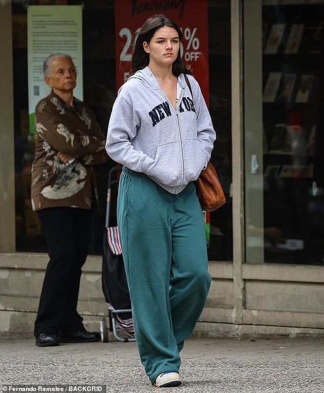 Suri gây tranh luận- Ảnh 2. Suri gây tranh luận- Ảnh 2.