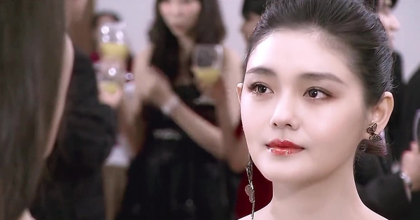 Hình ảnh đẹp nhất cuộc đời Từ Hy Viên: Nhan sắc kinh diễm như xé truyện bước ra, cả showbiz không ai thay thế nổi 2 34 1626680862867425329809 1738564521527 17385645216351222290576 0 0 670 1280 crop 17385646813251438941921png