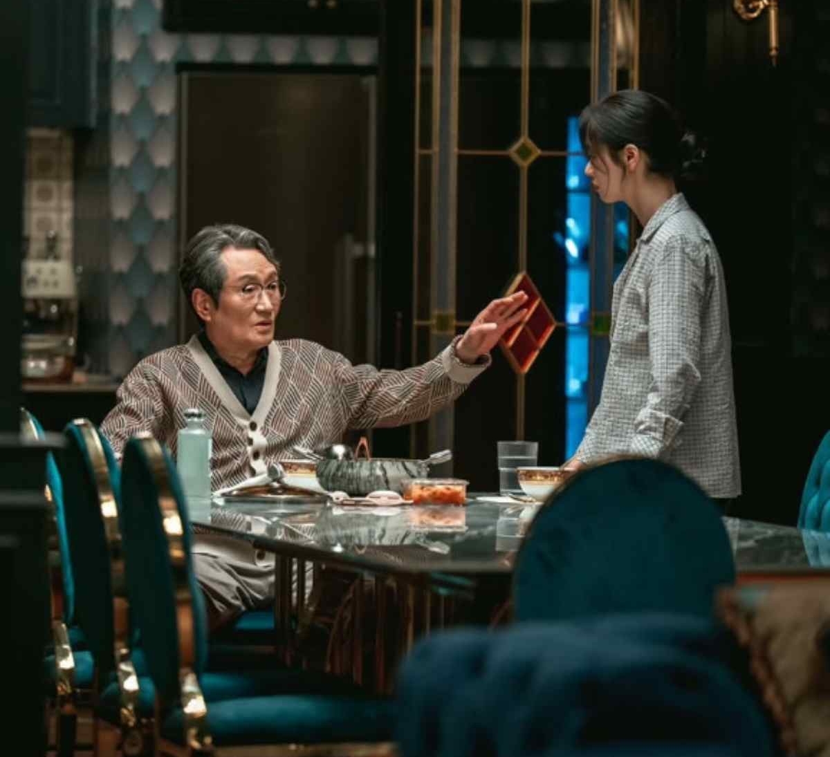 Không ngờ có phim Hàn lập kỷ lục rating xưa nay hiếm: Nữ chính vừa đẹp vừa chất dã man, sợ nghiện đừng dính vào- Ảnh 2. Không ngờ có phim Hàn lập kỷ lục rating xưa nay hiếm: Nữ chính vừa đẹp vừa chất dã man, sợ nghiện đừng dính vào- Ảnh 2.