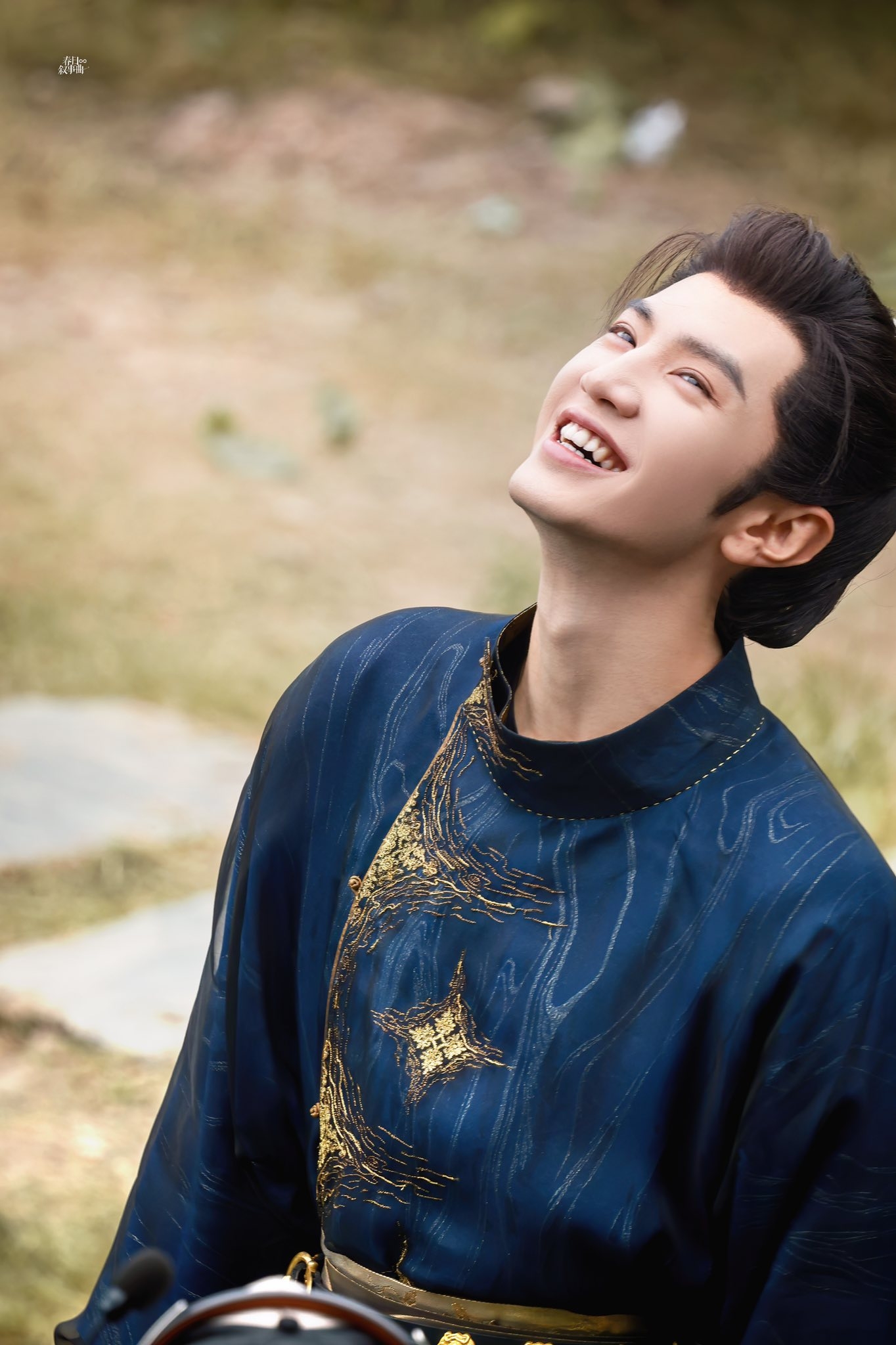 Đừng nói mỹ nam này đẹp như tranh vẽ, vì tranh phải vẽ theo mỹ nam này: Visual đỉnh cao ngắm lác cả mắt- Ảnh 2.