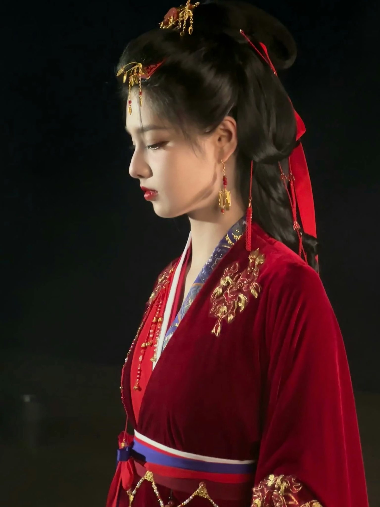 Chỉ có thể nói là mê phim Trung Quốc này quá rồi: Nữ chính đẹp lắm luôn, chụp ngẫu hứng 1 tấm cũng điện ảnh ngút ngàn- Ảnh 21. Chỉ có thể nói là mê phim Trung Quốc này quá rồi: Nữ chính đẹp lắm luôn, chụp ngẫu hứng 1 tấm cũng điện ảnh ngút ngàn- Ảnh 21.