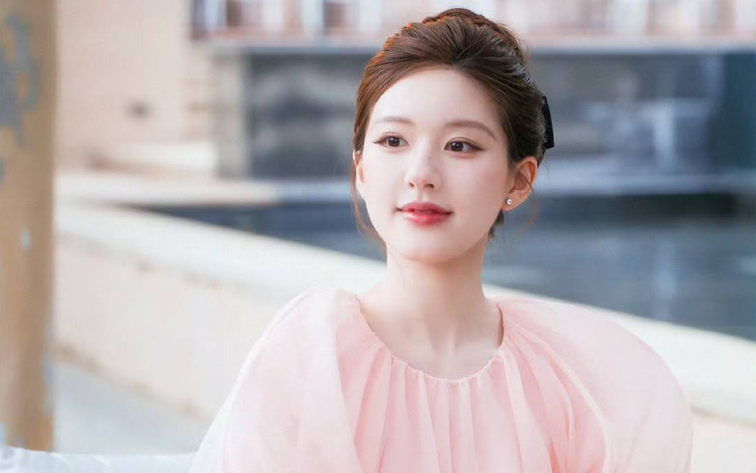 Mở mắt đúng cách là ngắm mỹ nhân này mỗi sáng: Vẻ đẹp lu mờ tất cả, lật tung từ điển không tìm nổi từ để khen- Ảnh 1.