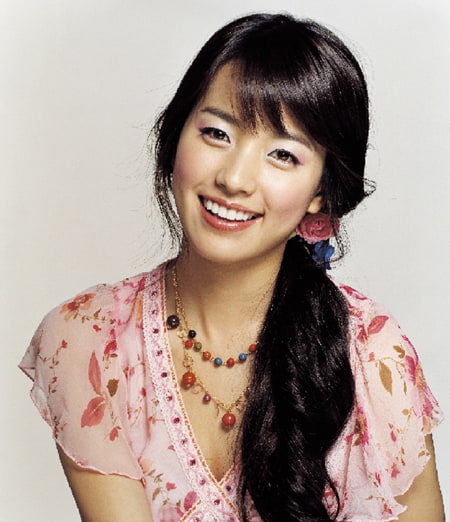 Nữ chính series phim 4 mùa kinh điển: Ngoài Choi Ji Woo, Song Hye Kyo và Son Ye Jin, còn có mỹ nhân cười đẹp nhất Hàn Quốc- Ảnh 20.