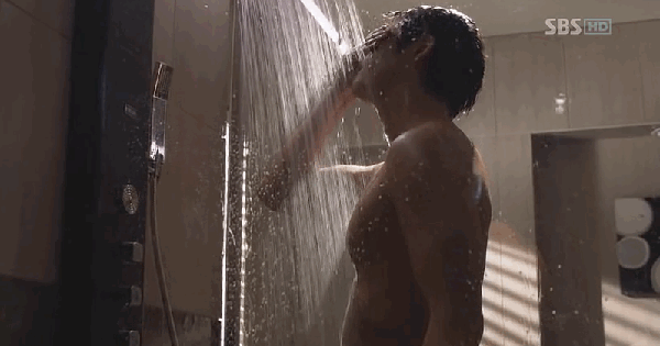 Mới nhất vụ sao hạng A bị tố là "tú ông" khiến một gia đình tan vỡ 2013 01 28 213308 17645907568531501869774 14 0 433 800 crop 1764590965371801126187gifpng