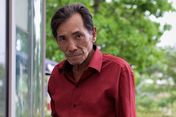 Tài tử đình đám Vbiz từng vung tay tiêu 3 cây vàng trong 1 đêm: Cuối đời sống nghèo khổ, bệnh tật đeo bám- Ảnh 5.