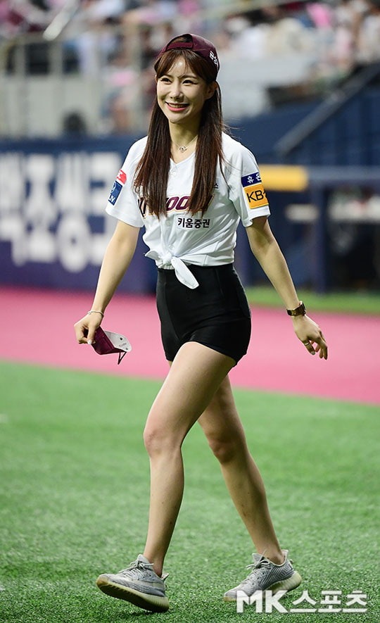 Nữ diễn viên từng thẩm mỹ hỏng: “Lao đầu” vào 8 lần cắt mắt, 3 lần nâng mũi, gọt hàm và nâng ngực- Ảnh 4.