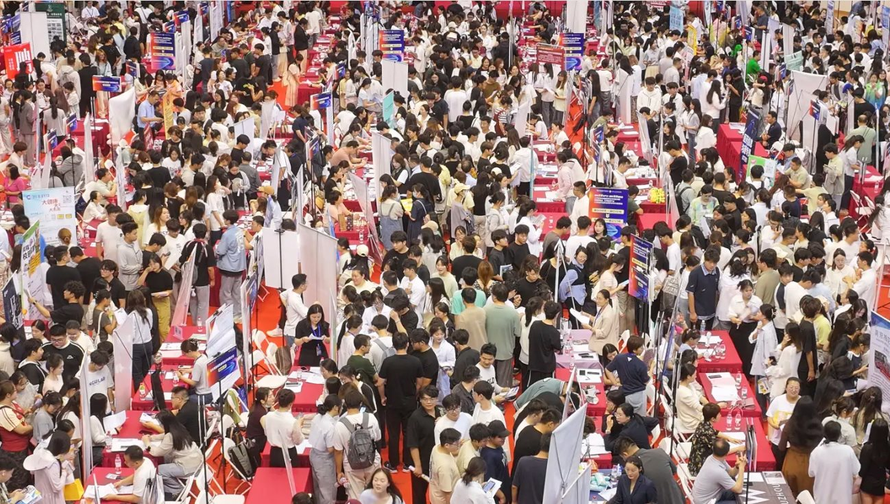 CEO sa thải toàn bộ phòng marketing ngay trên livestream trực tiếp để thay thế bằng AI, toàn bộ mạng xã hội Trung Quốc dậy sóng- Ảnh 4.