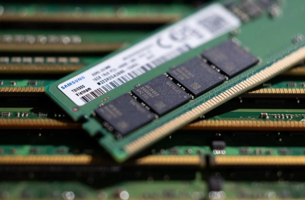 Google ngừng hợp tác với Samsung khiến tập đoàn Hàn Quốc sốc nặng, phải họp khẩn và điều tra nội bộ- Ảnh 2.