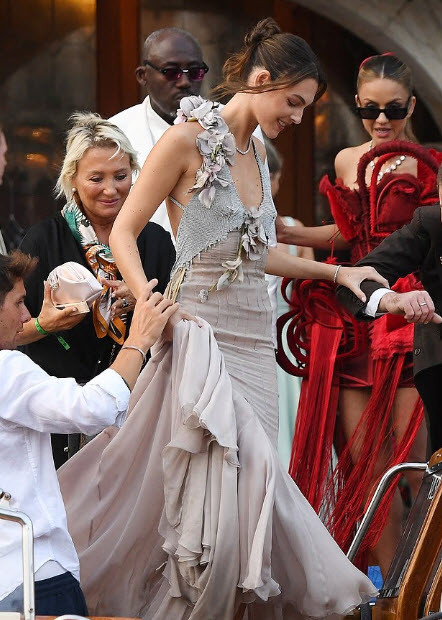 Bạn gái xinh đẹp của Leonardo DiCaprio.