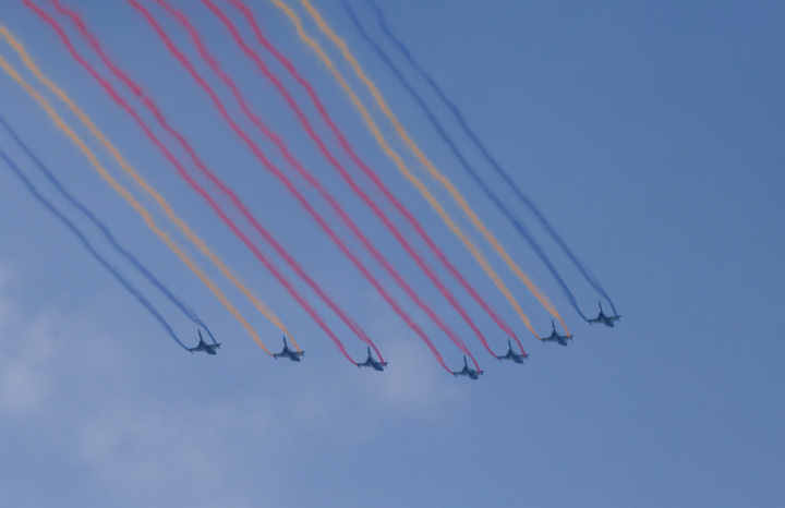 Khung cảnh duyệt binh “như phim điện ảnh” của Trung Quốc: Choáng ngợp trước quy mô lớn kỷ lục- Ảnh 5.