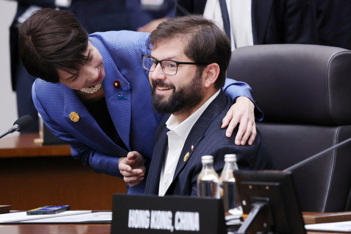 Giải mã phong cách ngoại giao đầy sức hút của Thủ tướng Nhật Bản- Ảnh 4.