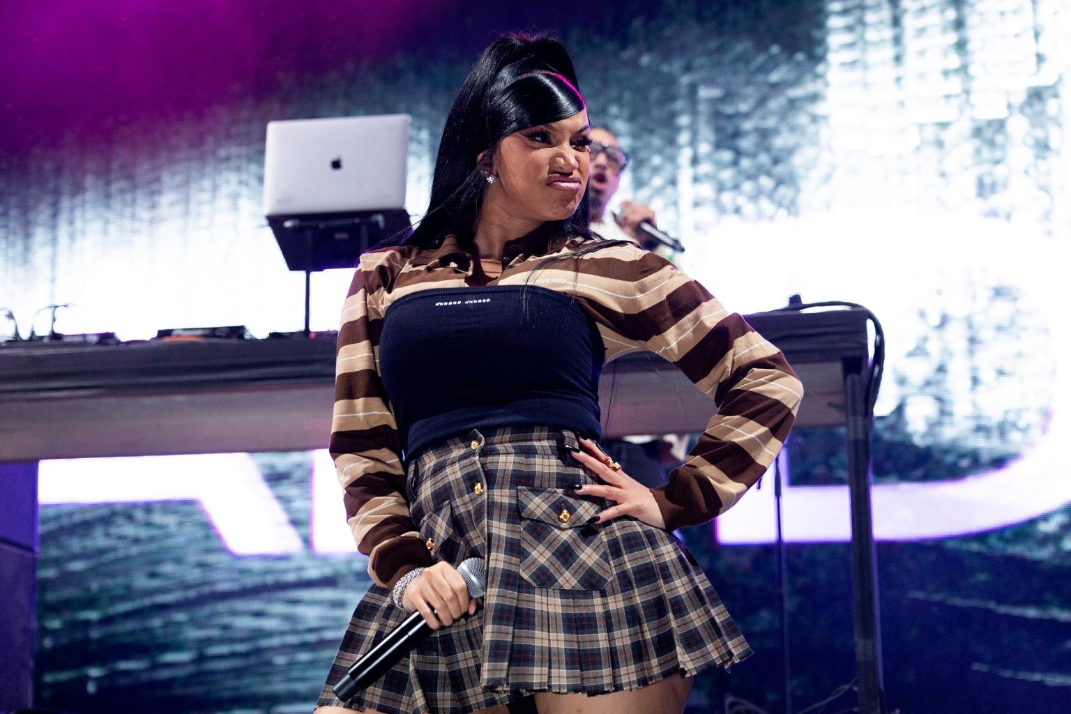 Sao nữ tai tiếng bậc nhất showbiz nhận