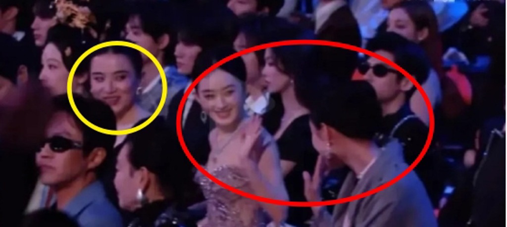 Hành động bất ngờ của Triệu Lệ Dĩnh với Hành động bất ngờ của Triệu Lệ Dĩnh với