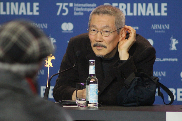 Khệ nệ bụng bầu bay hàng ngàn cây số,