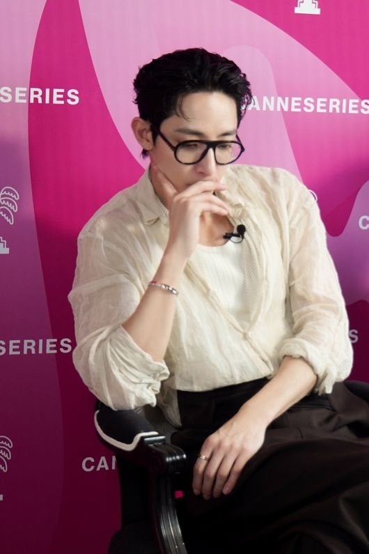 Mỹ nam đẹp đến mức bị kêu gọi cấm sóng, đổi đời nhờ yêu tiểu tam bị cả nước ghét bỏ- Ảnh 4. Mỹ nam đẹp đến mức bị kêu gọi cấm sóng, đổi đời nhờ yêu tiểu tam bị cả nước ghét bỏ- Ảnh 4.