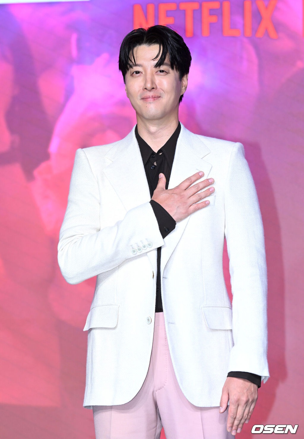 Hot: Tài tử Lee Dong Gun (Chuyện Tình Paris) có người yêu mới sau 5 năm ly hôn?- Ảnh 2.