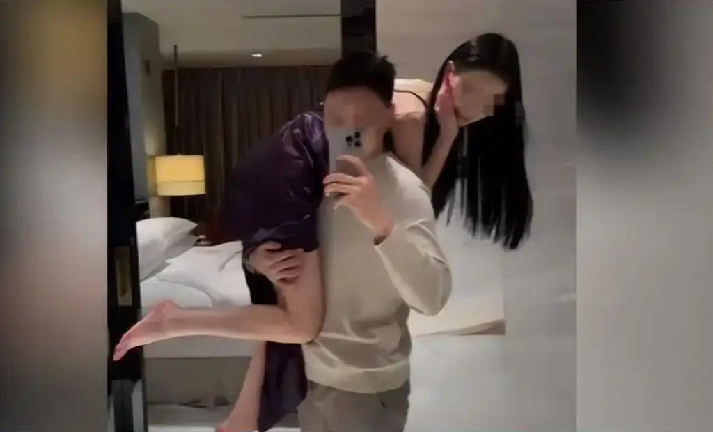 Danh tính thực sự gây sốc của