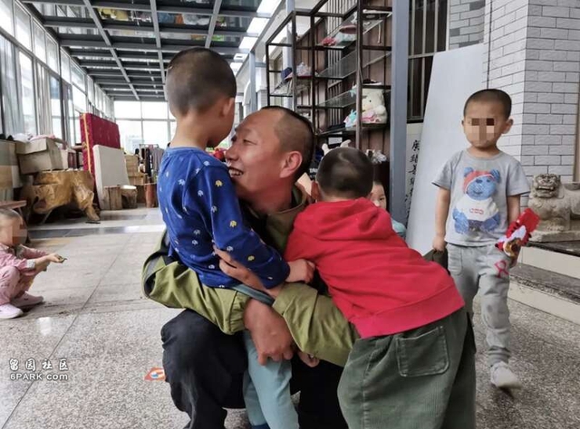 Nổi tiếng vì nhận nuôi hàng trăm trẻ bị bỏ rơi, sư thầy bị bắt vì trục lợi từ thiện chục tỷ đồng, nghi vấn liên quan đến đường dây mua bán trẻ em?- Ảnh 1.