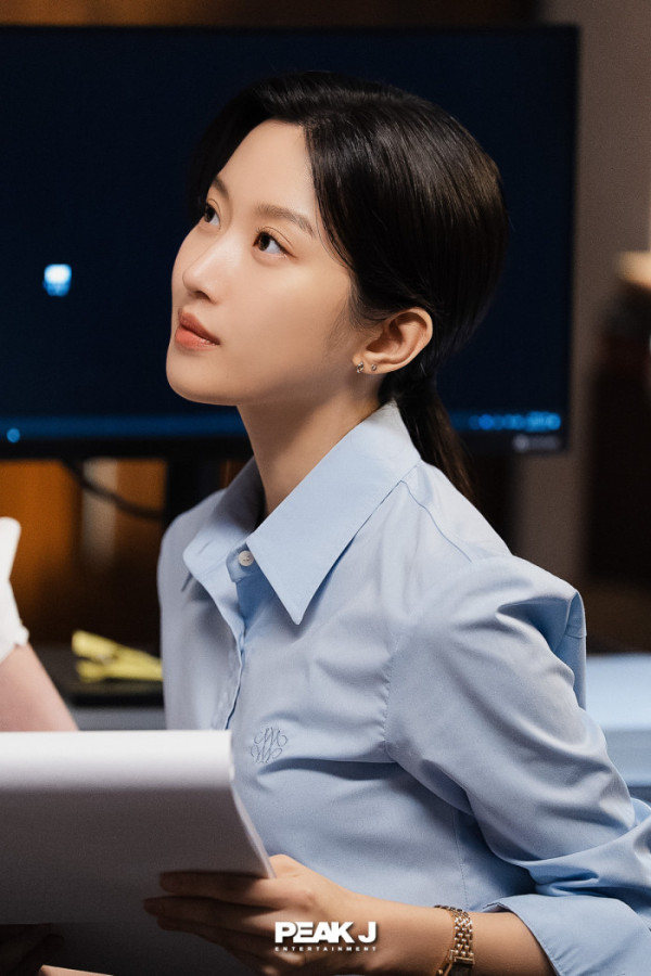 Nữ luật sư hoàn mỹ từ gương mặt tới vóc dáng, không cần lồng lộn vẫn chiếm spotlight mọi khung hình- Ảnh 8.