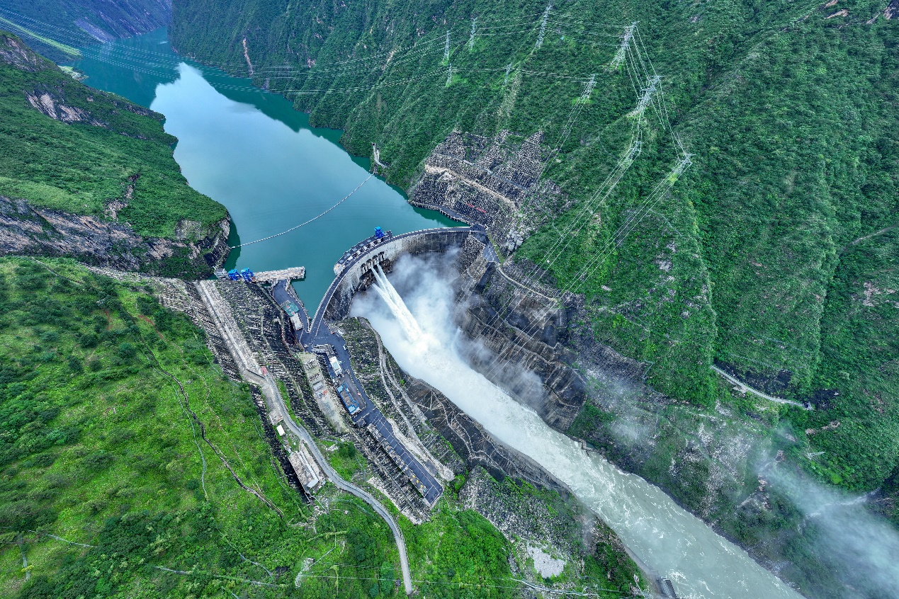 Chiêm ngưỡng con đập