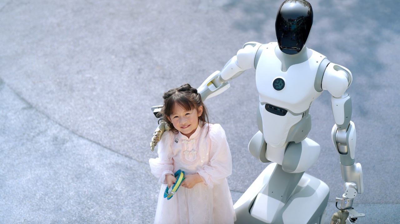 Robot trông trẻ đã xuất hiện, ngày càng thông minh hơn và mở ra kỷ nguyên mới của cuộc sống gia đình- Ảnh 2. Robot trông trẻ đã xuất hiện, ngày càng thông minh hơn và mở ra kỷ nguyên mới của cuộc sống gia đình- Ảnh 2.