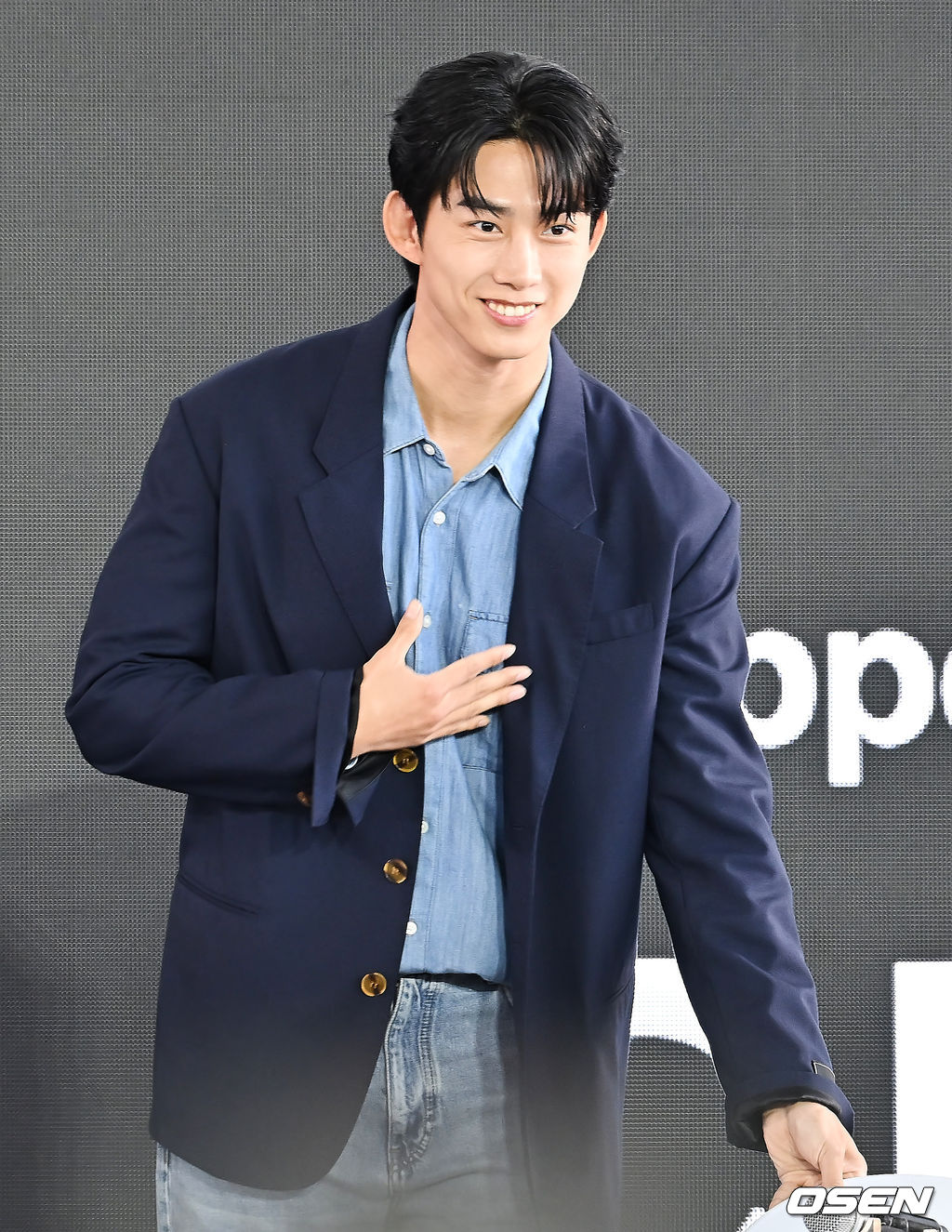 Khung hình quy tụ 2 Khung hình quy tụ 2