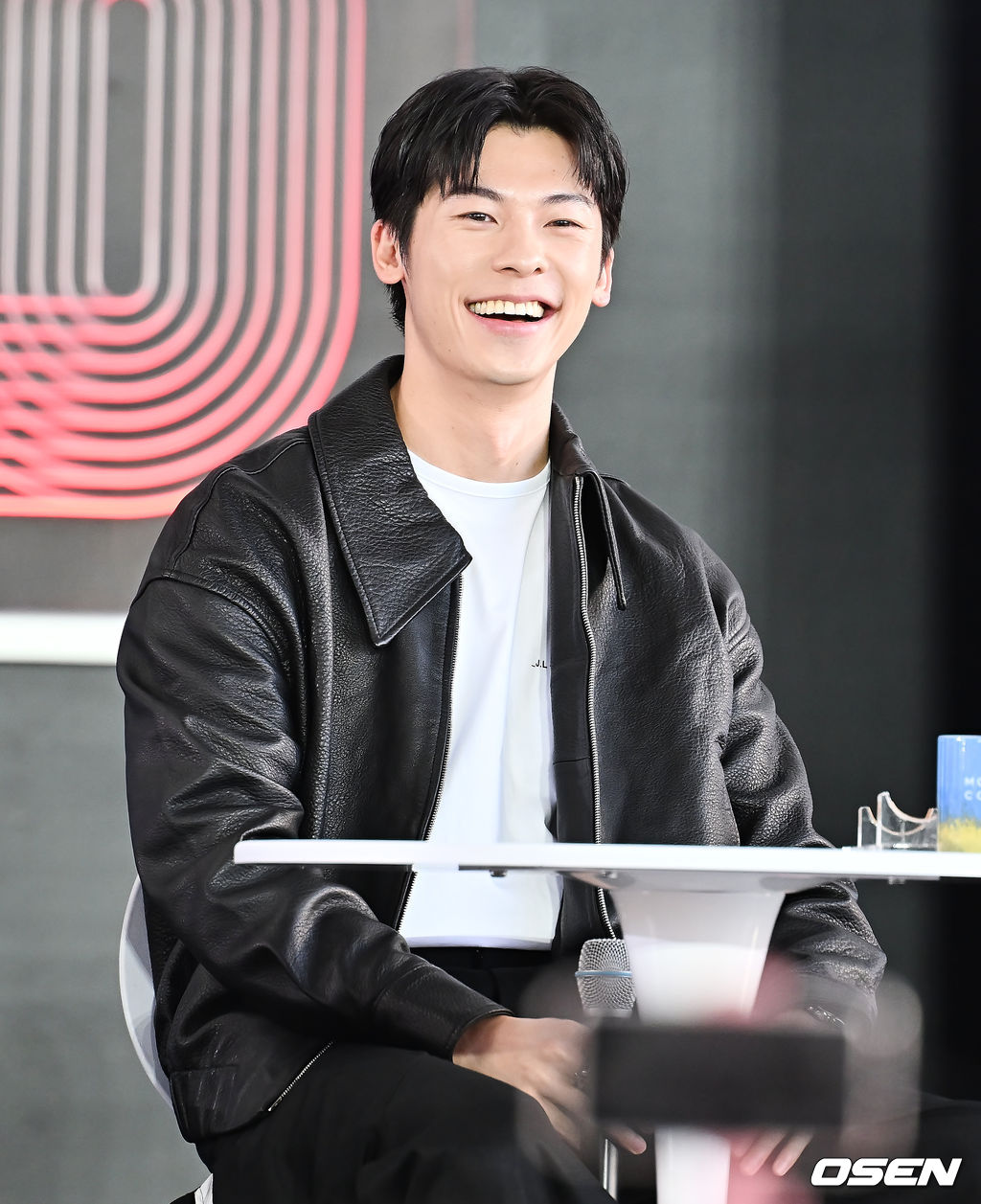 Khung hình quy tụ 2 Khung hình quy tụ 2