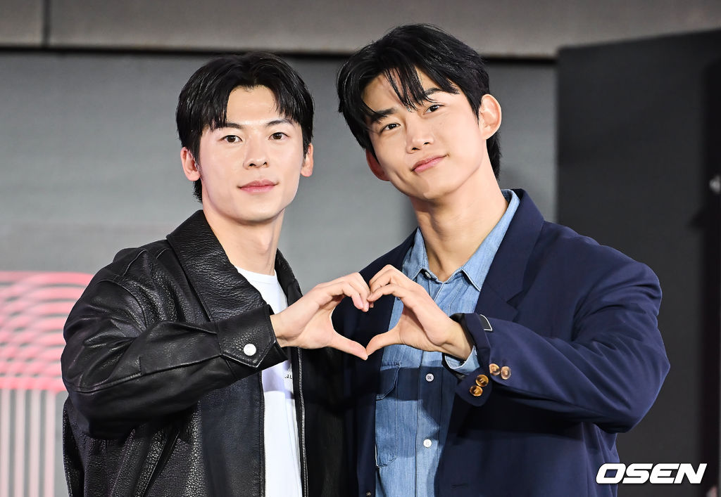 Khung hình quy tụ 2 Khung hình quy tụ 2