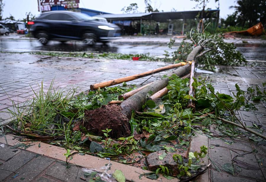 Những hình ảnh cận cảnh bão Matmo càn quét Trung Quốc- Ảnh 9.