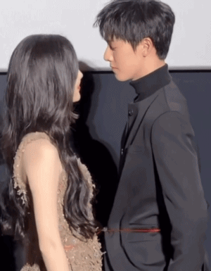 Cặp chị - em showbiz vừa lộ clip qua đêm 4 ngày liên tục bị bóc thêm chuyện nói dối- Ảnh 6.