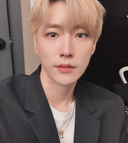 1 tài tử bị bạn gái tung biên lai