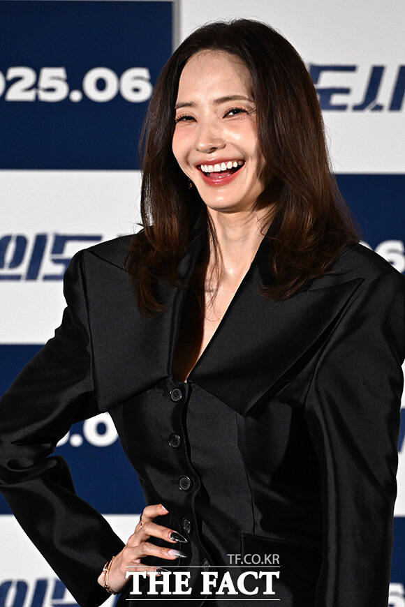 Dụi mắt 1000 lần vẫn không nhận ra mỹ nhân đẹp nhất Vườn Sao Băng, búp bê xứ Hàn sao lại ra nông nỗi này?- Ảnh 3. Dụi mắt 1000 lần vẫn không nhận ra mỹ nhân đẹp nhất Vườn Sao Băng, búp bê xứ Hàn sao lại ra nông nỗi này?- Ảnh 3.