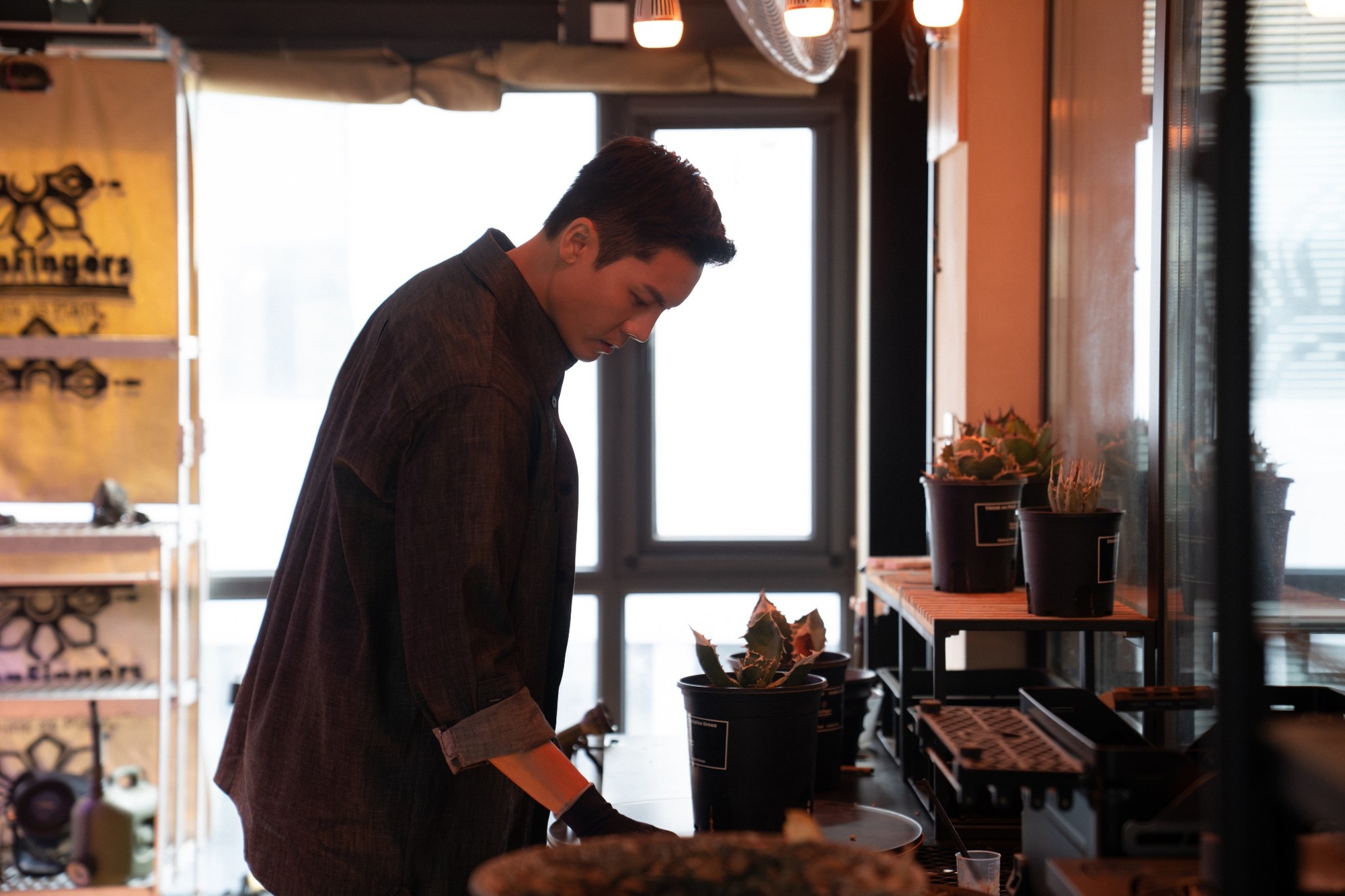 Mơ mà có chồng tổng tài thế này thì xin cả đời không tỉnh: Chất tài phiệt ăn vào máu, đẹp chả chừa phần ai- Ảnh 4. Mơ mà có chồng tổng tài thế này thì xin cả đời không tỉnh: Chất tài phiệt ăn vào máu, đẹp chả chừa phần ai- Ảnh 4.