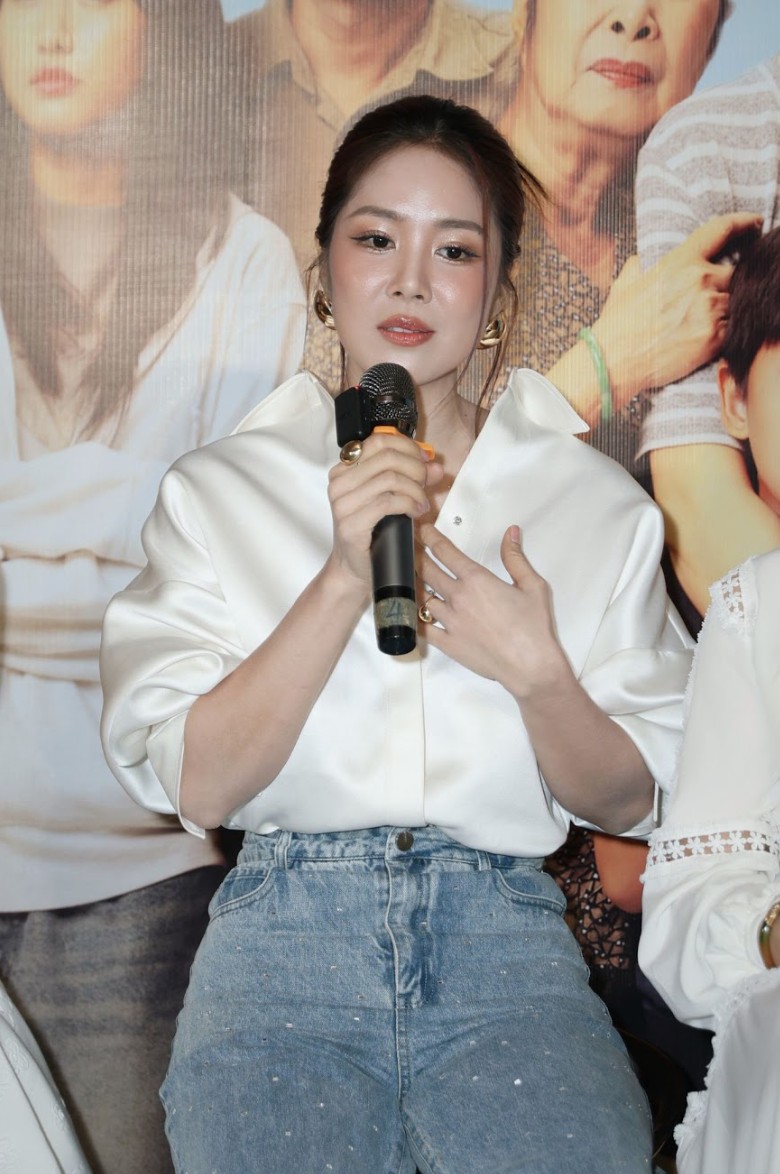 Có ai tin đây là Lê Phương không, dụi mắt 7749 lần vẫn không nhận ra- Ảnh 8. Có ai tin đây là Lê Phương không, dụi mắt 7749 lần vẫn không nhận ra- Ảnh 8.