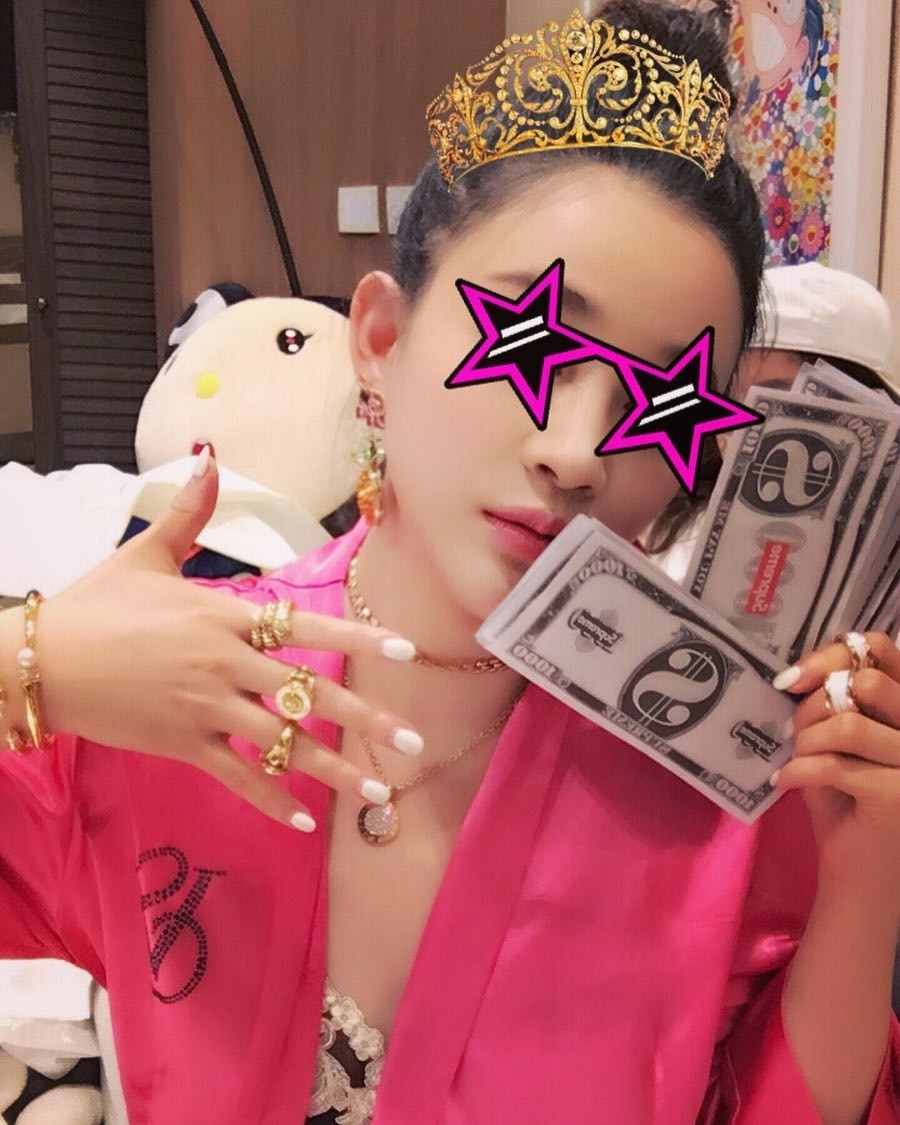 "Sao nam hạng A toàn phim hot" bị bồ nhí 9x tung hê hợp đồng bao nuôi, liền bắt tay vợ tống tiểu tam vào tù 3 năm trời 212274931293655710361021258523 1753756248739896699855 1753768811888 17537688121541995928604