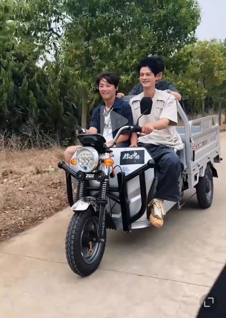 Mỹ nam U50 trẻ như 20, hủy hôn với nàng thơ kém 19 tuổi về quê nuôi cua- Ảnh 16.