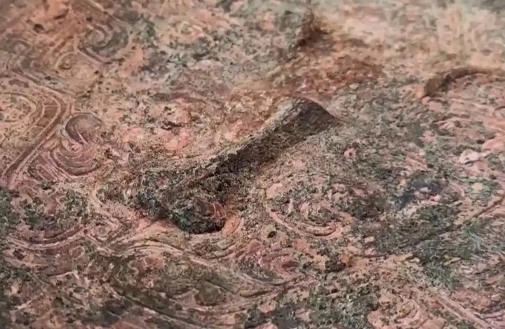 'Nghiên cứu' tiểu thuyết trộm mộ, người đàn ông đào được 20 báu vật trong mộ cổ- Ảnh 2.