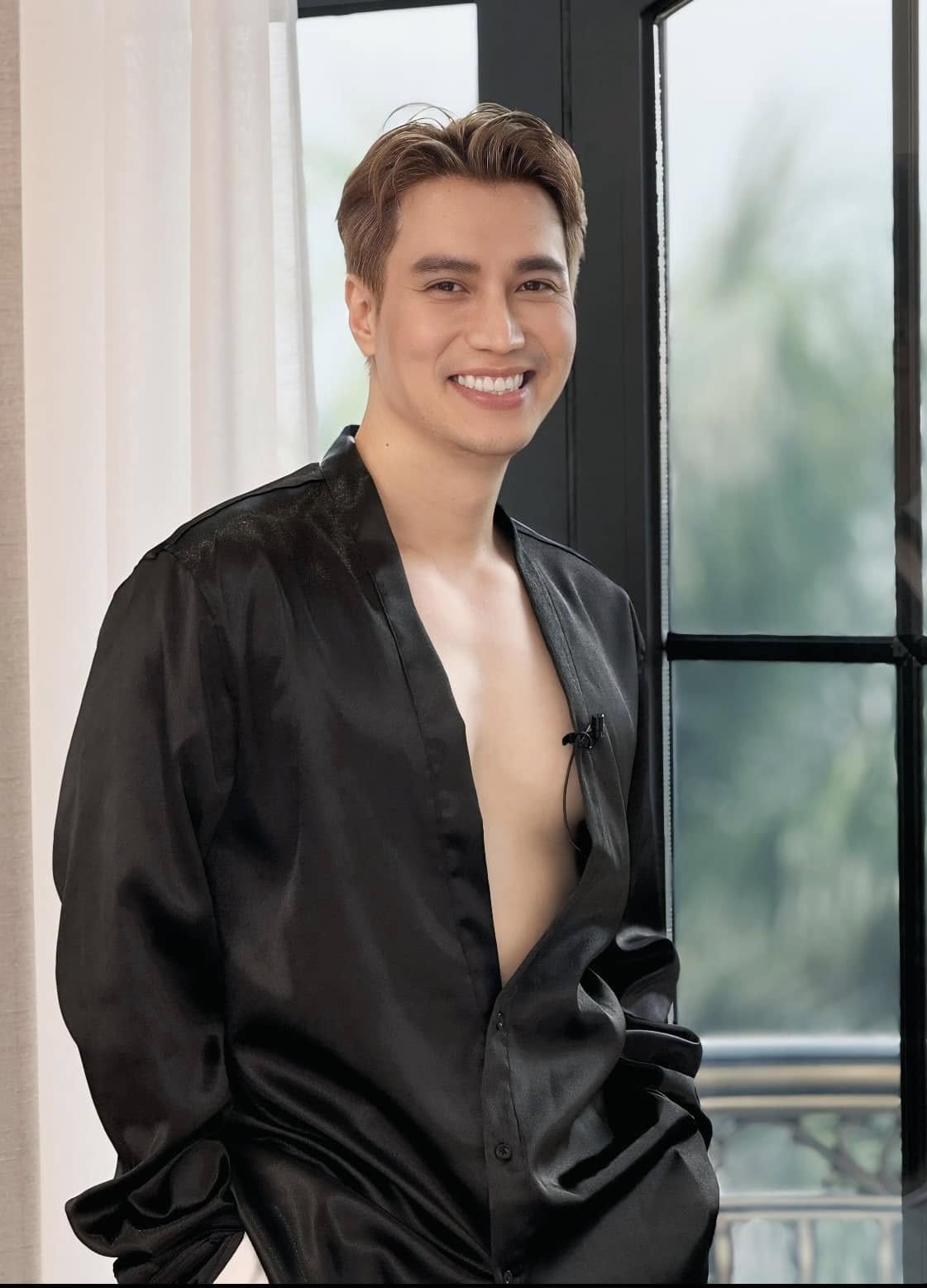 Nam thần VTV chi gần nửa tỷ