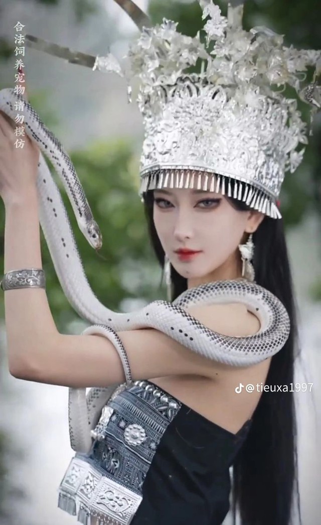 Nữ coser sinh năm 2001 cao 1m75, sở hữu vẻ đẹp Nữ coser sinh năm 2001 cao 1m75, sở hữu vẻ đẹp